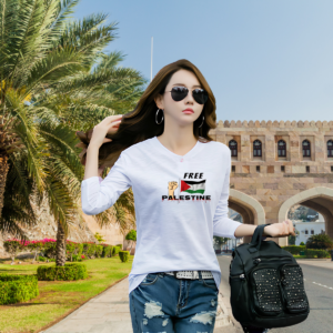 Long-sleeved t-shirt